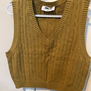 BRAND NEW! Double Zero Green Sweater Cable Knit Sleeveless Vest